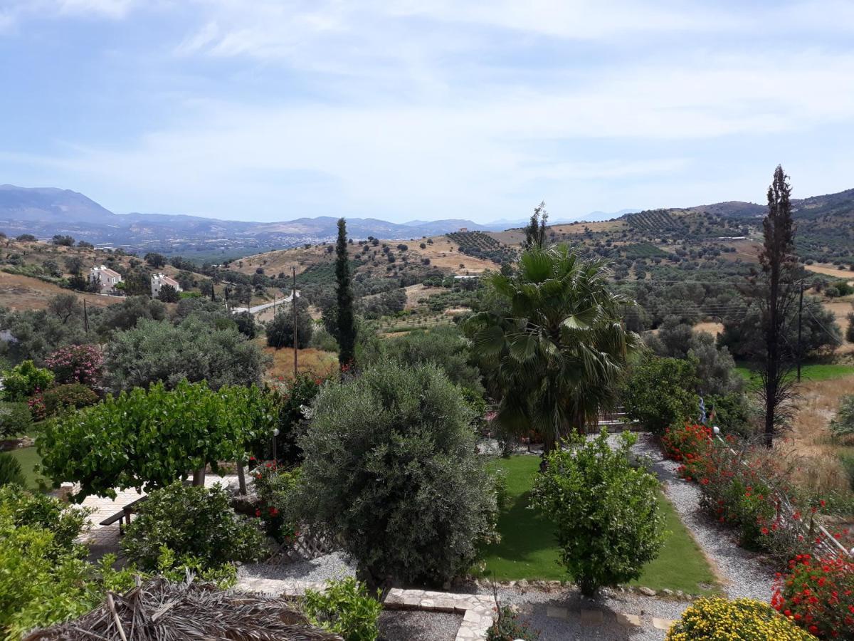 Sivas Apartments-Studios,Sigelakis With Very Nice View Buitenkant foto