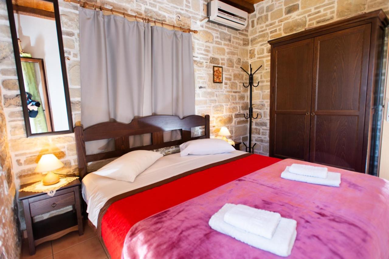 Sivas Apartments-Studios,Sigelakis With Very Nice View Buitenkant foto